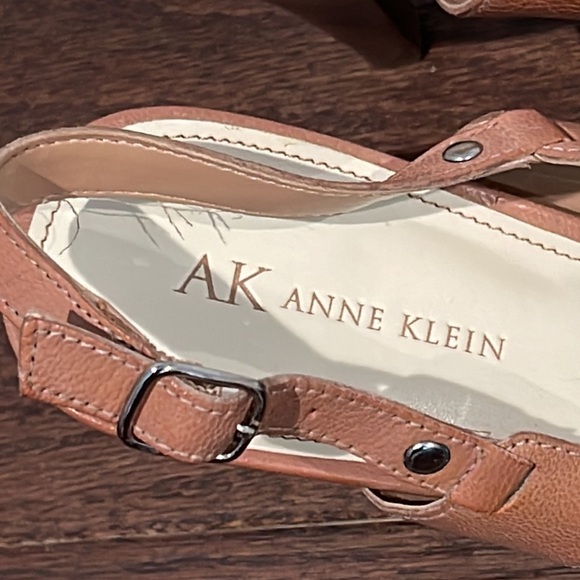 Anne Klein Women’s Brown Peep Toe Heels Size 8.5 - Picture 3 of 7